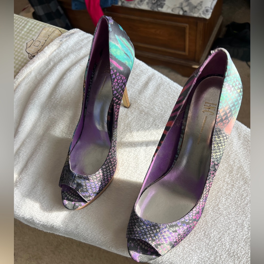 Stylish Multicolor Peep-Toe Heels